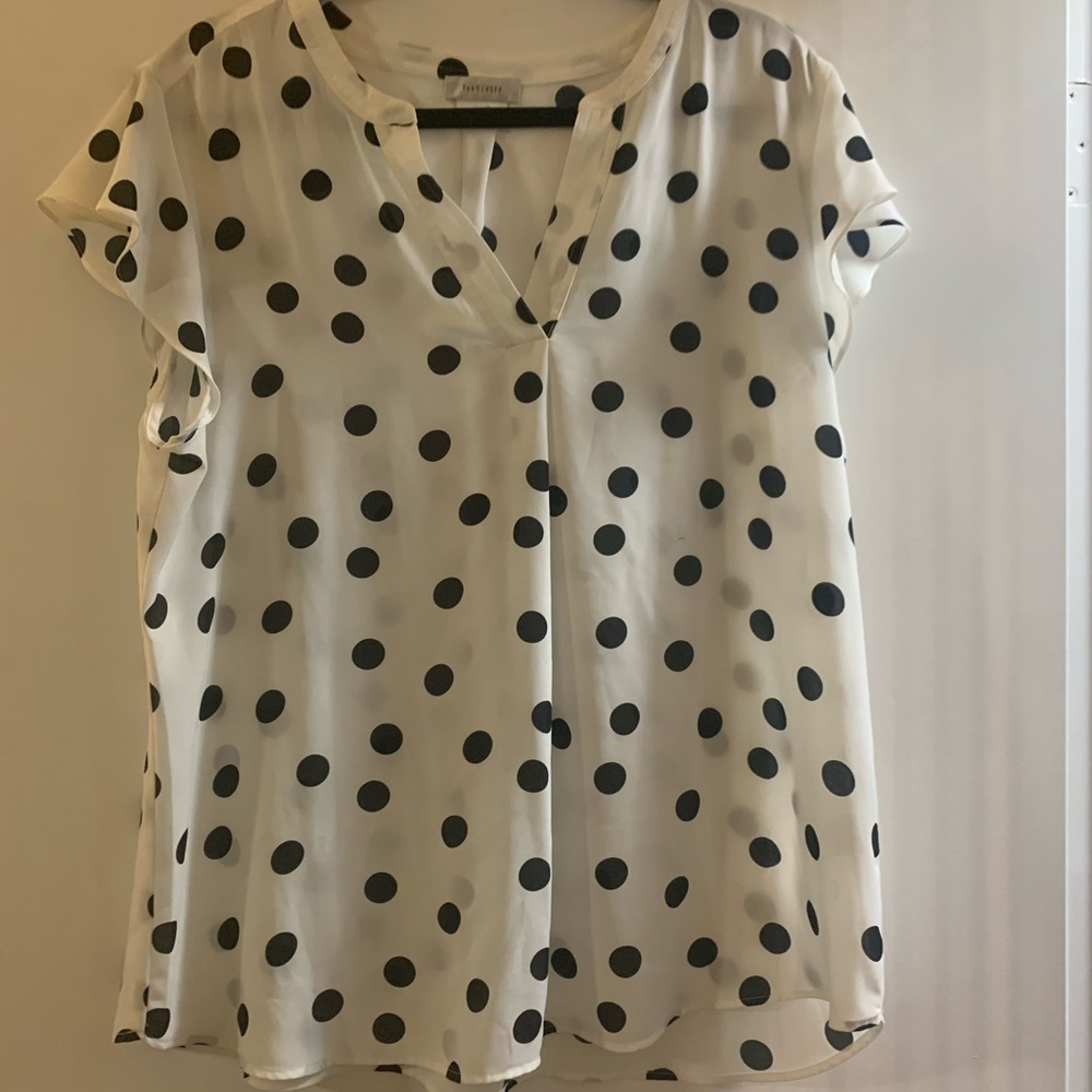 Flutter sleeve blouse